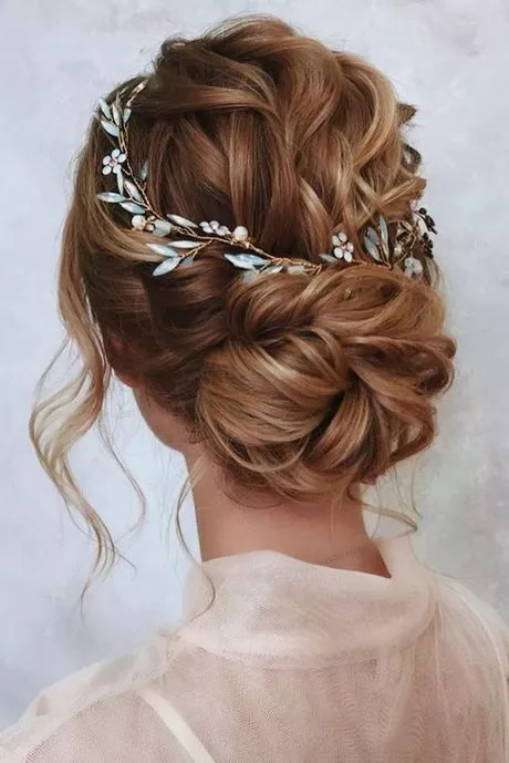 coiffure-mariage-2023-cheveux-courts-12_8-13 Coiffure mariage 2023 cheveux courts