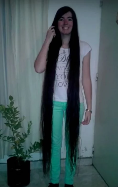 les-cheveux-les-plus-long-du-monde-2023-02_3-7 Les cheveux les plus long du monde 2023