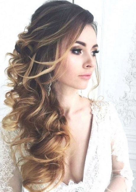 coiffure-femme-mariage-cheveux-long-24_17 Coiffure femme mariage cheveux long