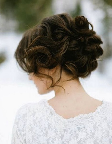 coiffure-mariage-cheveux-long-brun-98_5 Coiffure mariage cheveux long brun