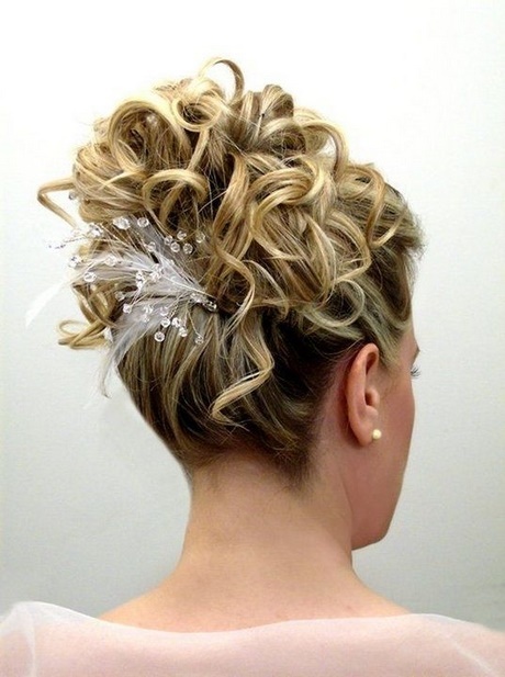coiffure-mariage-femme-cheveux-long-87_13 Coiffure mariage femme cheveux long