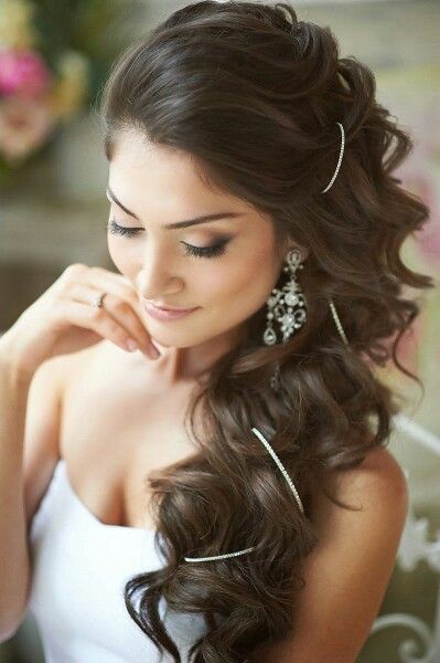 coiffure-mariee-brune-cheveux-long-09_14 Coiffure mariée brune cheveux long