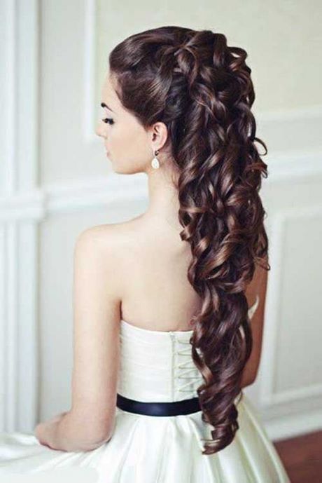 coiffure-mariee-brune-cheveux-long-09_19 Coiffure mariée brune cheveux long