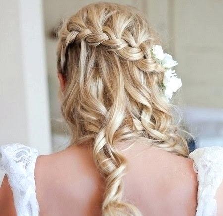 coiffure-pour-un-mariage-invite-cheveux-mi-long-09_10 Coiffure pour un mariage invité cheveux mi long
