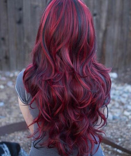 Cheveux acajou rouge