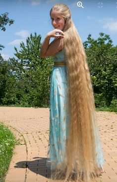 femme-cheveux-tres-long-23_12 Femme cheveux tres long