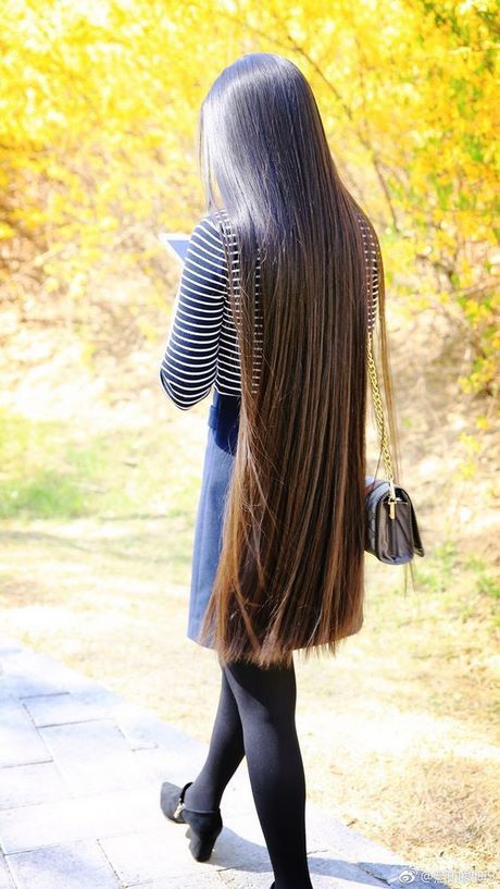 femme-cheveux-tres-long-23_2 Femme cheveux tres long