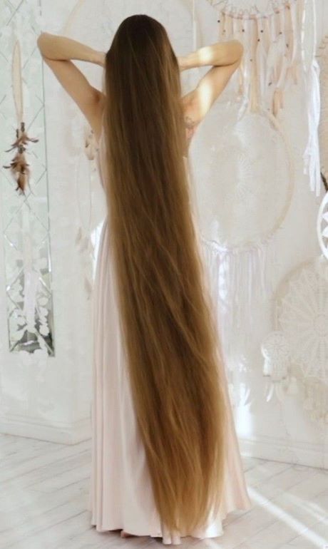 femme-cheveux-tres-long-23_7 Femme cheveux tres long