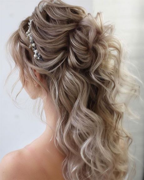 coiffure-mariage-2021-cheveux-long-47_18 Coiffure mariage 2021 cheveux long