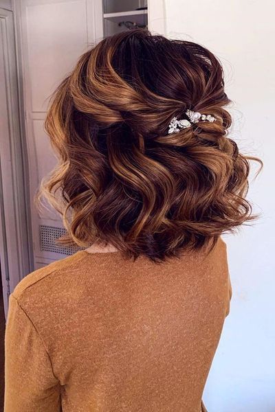 coiffure-mariage-cheveux-courts-2021-88_3 Coiffure mariage cheveux courts 2021