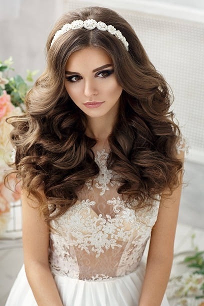coiffure-mariage-2022-cheveux-long-78_5 Coiffure mariage 2022 cheveux long