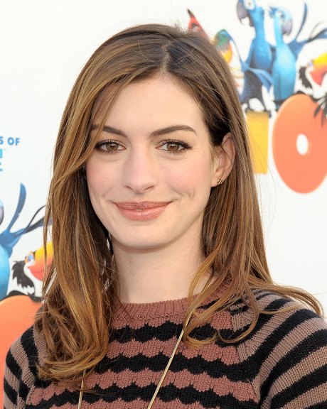 anne-hathaway-cheveux-courts-75_4 Anne hathaway cheveux courts