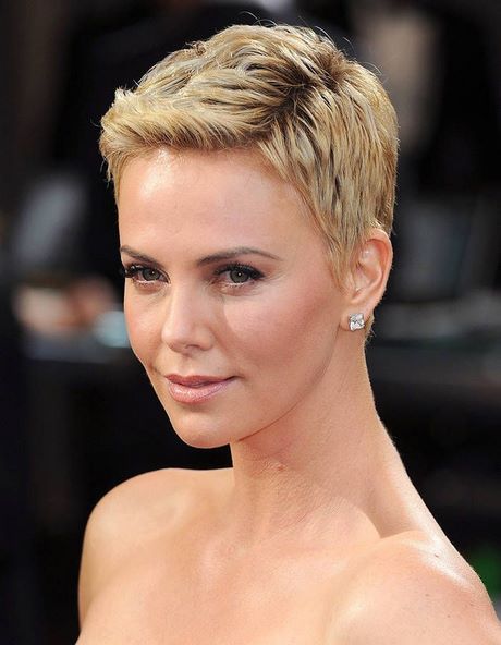 charlize-theron-cheveux-courts-46 Charlize theron cheveux courts
