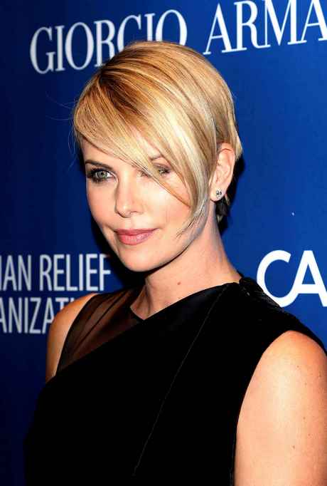 charlize-theron-coupe-courte-16_12 Charlize theron coupe courte