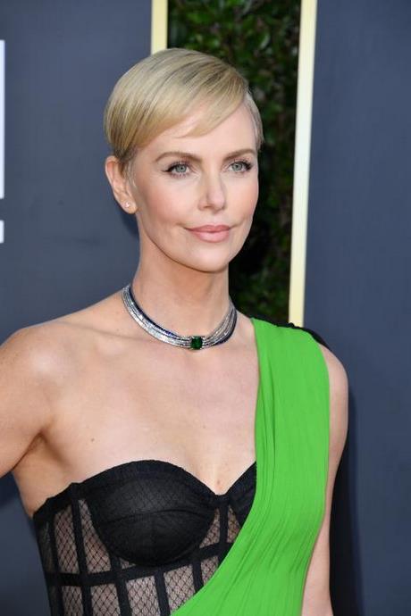 charlize-theron-coupe-courte-16_15 Charlize theron coupe courte