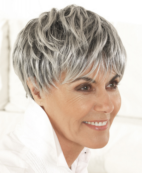 coupe-cheveux-gris-femme-60-ans-21 Coupe cheveux gris femme 60 ans