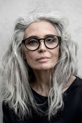 coupe-courte-cheveux-gris-femme-14_11 Coupe courte cheveux gris femme