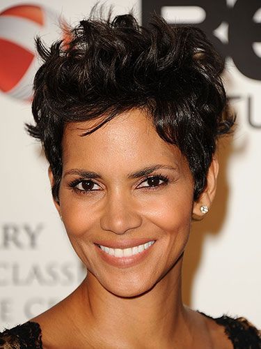 halle-berry-cheveux-courts-52_2 Halle berry cheveux courts