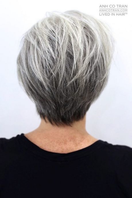 carre-court-cheveux-gris-93_5 Carré court cheveux gris