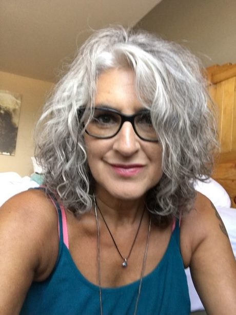 cheveux-gris-long-femme-44_5 Cheveux gris long femme