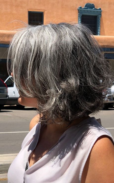 coiffure-cheveux-gris-femme-60-ans-81_16 Coiffure cheveux gris femme 60 ans