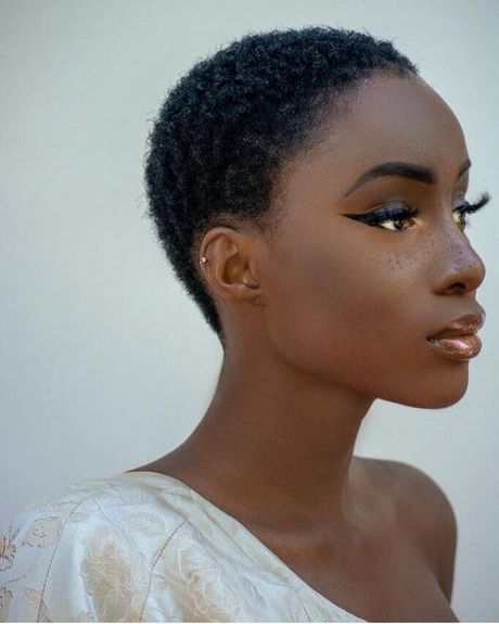 coiffure-courte-femme-africaine-47_12 Coiffure courte femme africaine