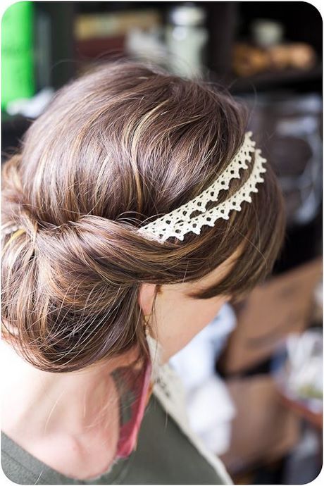 coiffure-headband-cheveux-courts-13_13 Coiffure headband cheveux courts