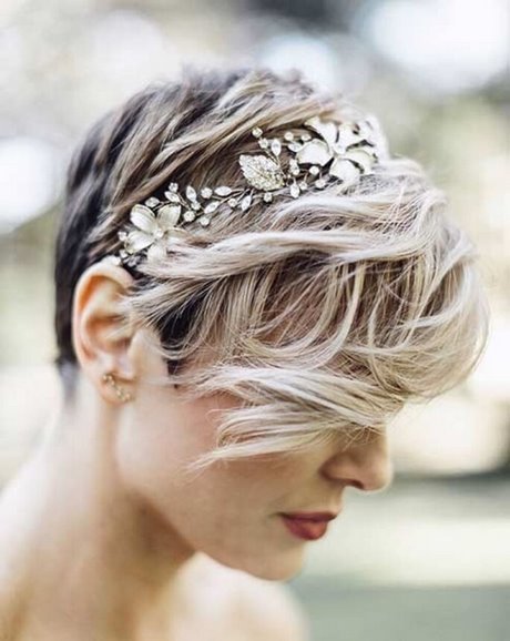 coiffure-headband-cheveux-mi-long-mariage-64_16 Coiffure headband cheveux mi long mariage
