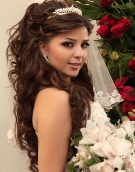 coiffure-mariage-cheveux-laches-ondules-66_19 Coiffure mariage cheveux lachés ondulés