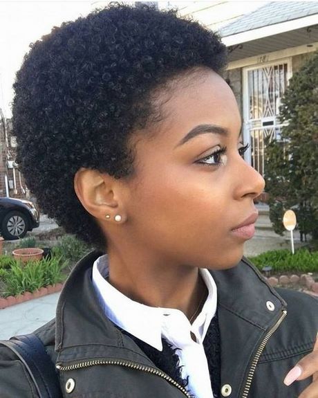 Coupe afro cheveux court