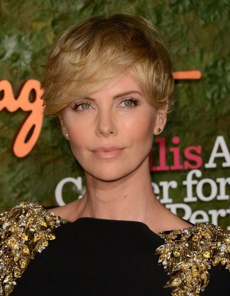 coupe-courte-charlize-theron-61_16 Coupe courte charlize theron