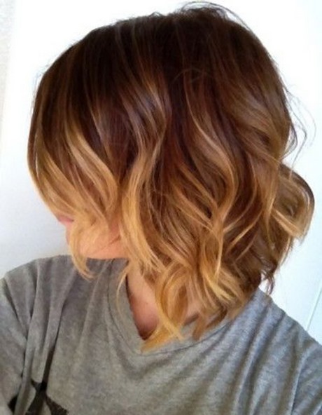 Tie and dye blond cheveux mi long