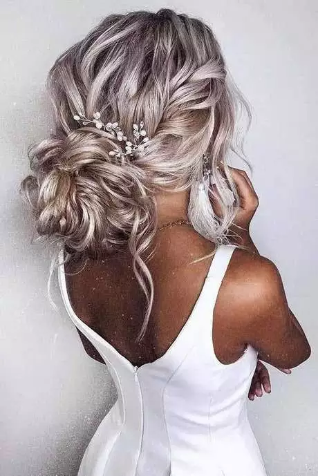coiffure-mariage-cheveux-courts-2024-67_17-10 Coiffure mariage cheveux courts 2024