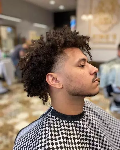 coupe-afro-homme-2024-43_7-13 Coupe afro homme 2024