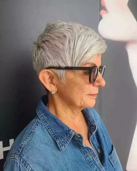 modele-coiffure-2024-femme-60-ans-73_5-13 Modele coiffure 2024 femme 60 ans