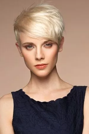 Modele de coiffure femme courte 2024