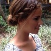 Coiffure temoin mariage cheveux court