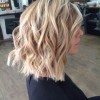 Coupe carre meche blonde