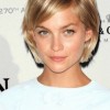 Coupe cheveux blond court